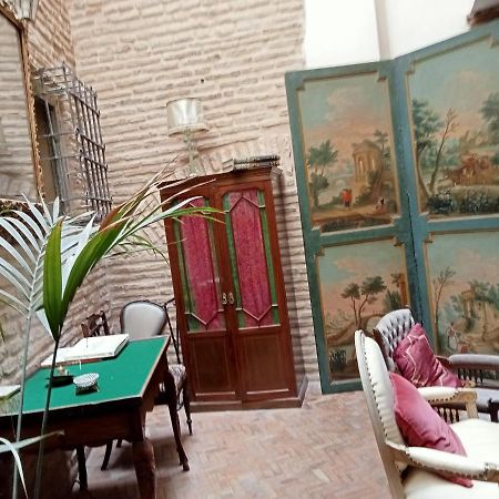 Hostal Casa Del Buen Viaje Sevilla Bagian luar foto