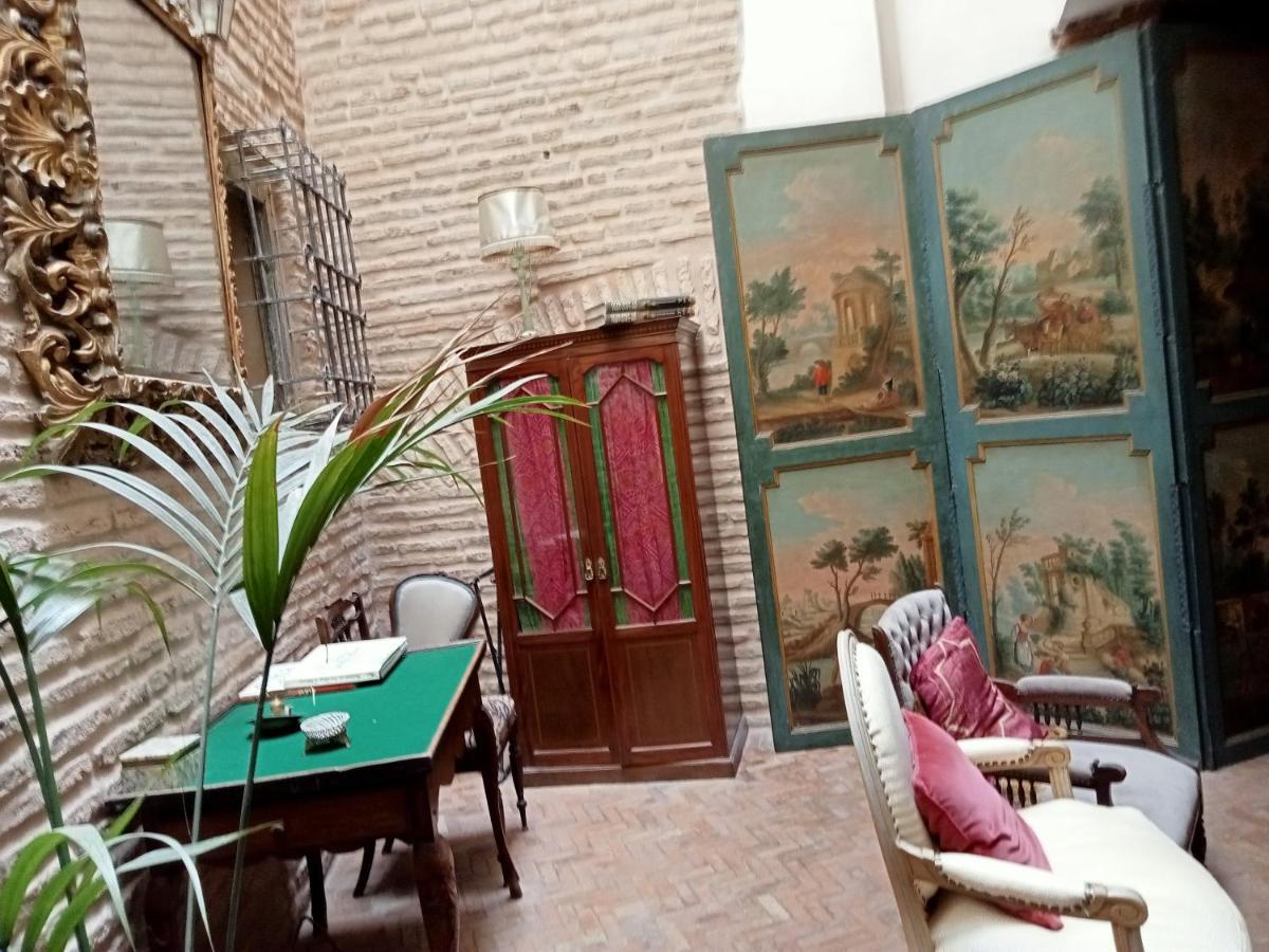 Hostal Casa Del Buen Viaje Sevilla Bagian luar foto