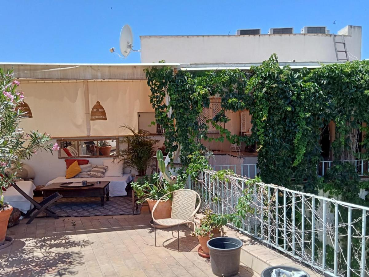 Hostal Casa Del Buen Viaje Sevilla Bagian luar foto